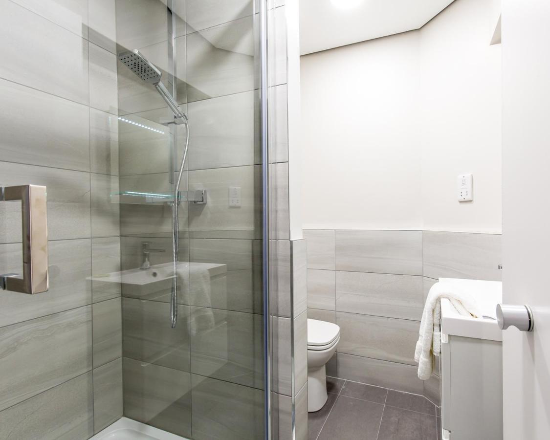 Modern Studio Next To Edinburgh Castle Apartment Exterior photo