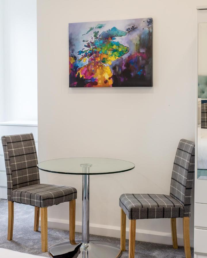 Modern Studio Next To Edinburgh Castle Apartment Exterior photo